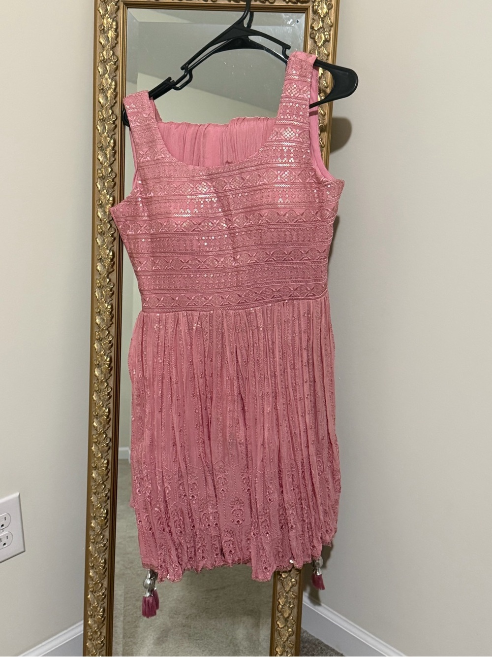 Elegant Pink Lace Sleeveless Indian dress - Picture 1 of 3